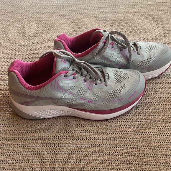 Propet Athletic Shoes - Picture 1 of 7